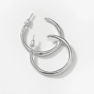 Simple Middle Earrings
