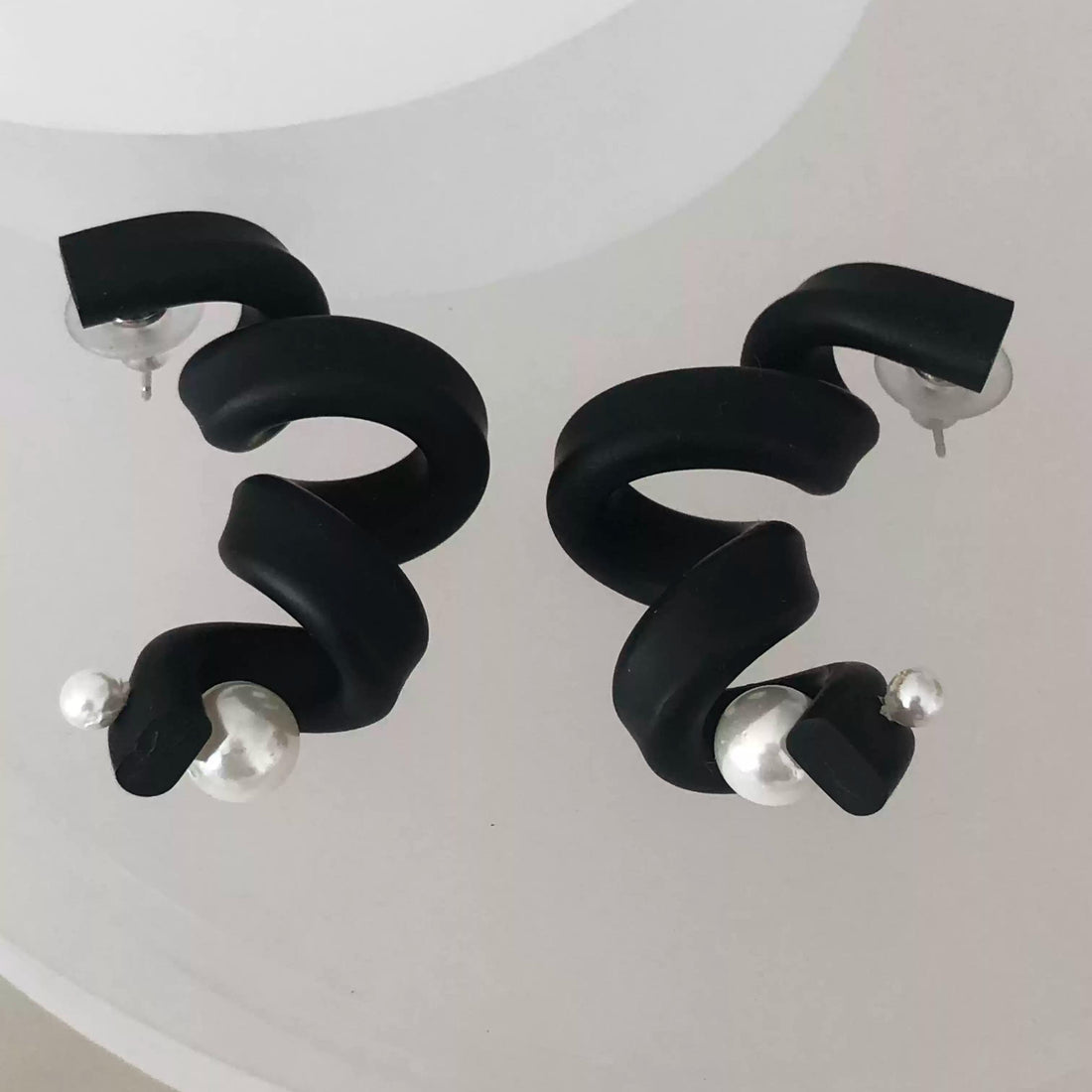 Fluid Elegance Earrings
