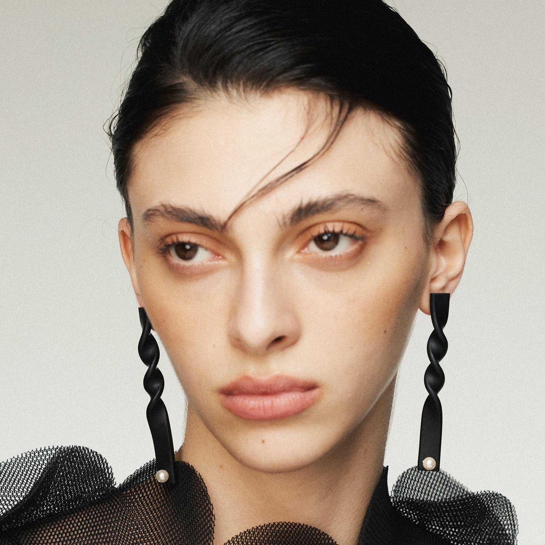 Twisted Pearl Drop Earrings