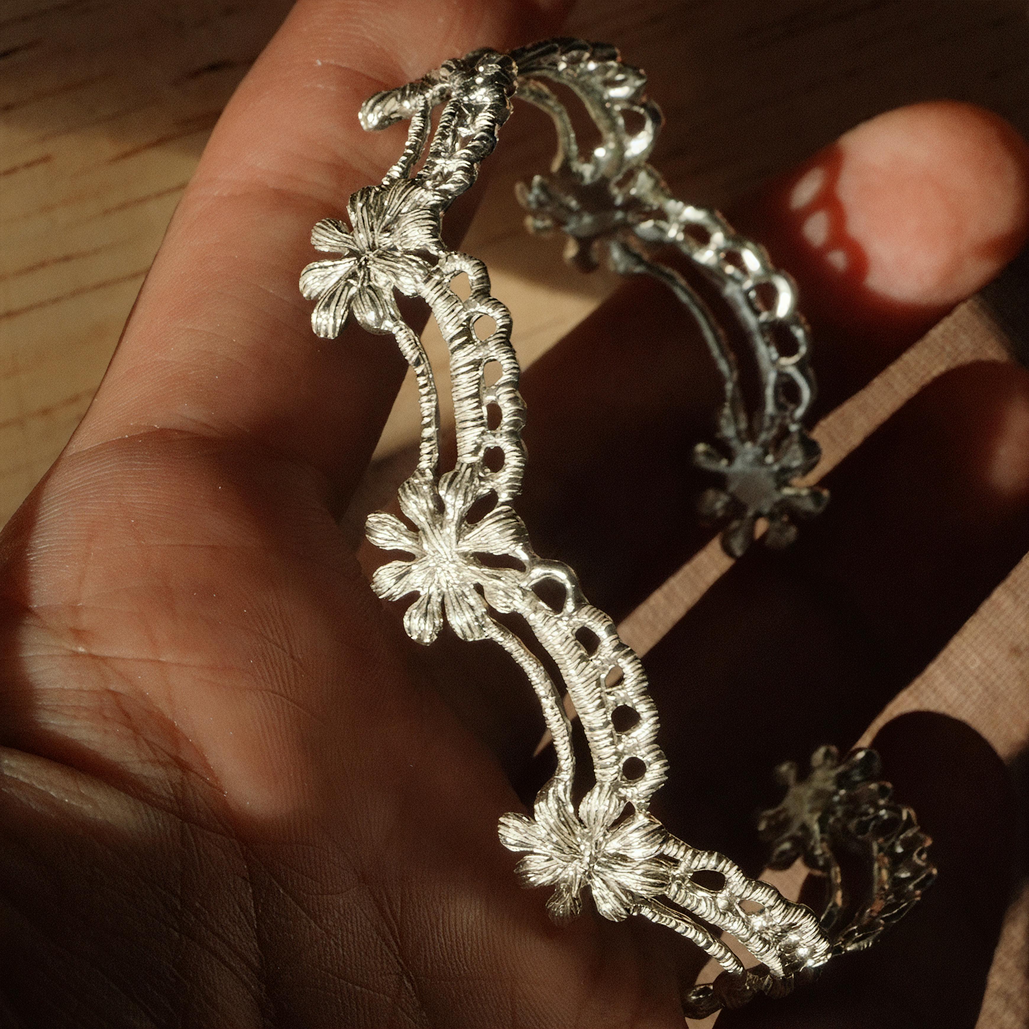 Lace Daisy & Rose Thin Bracelet