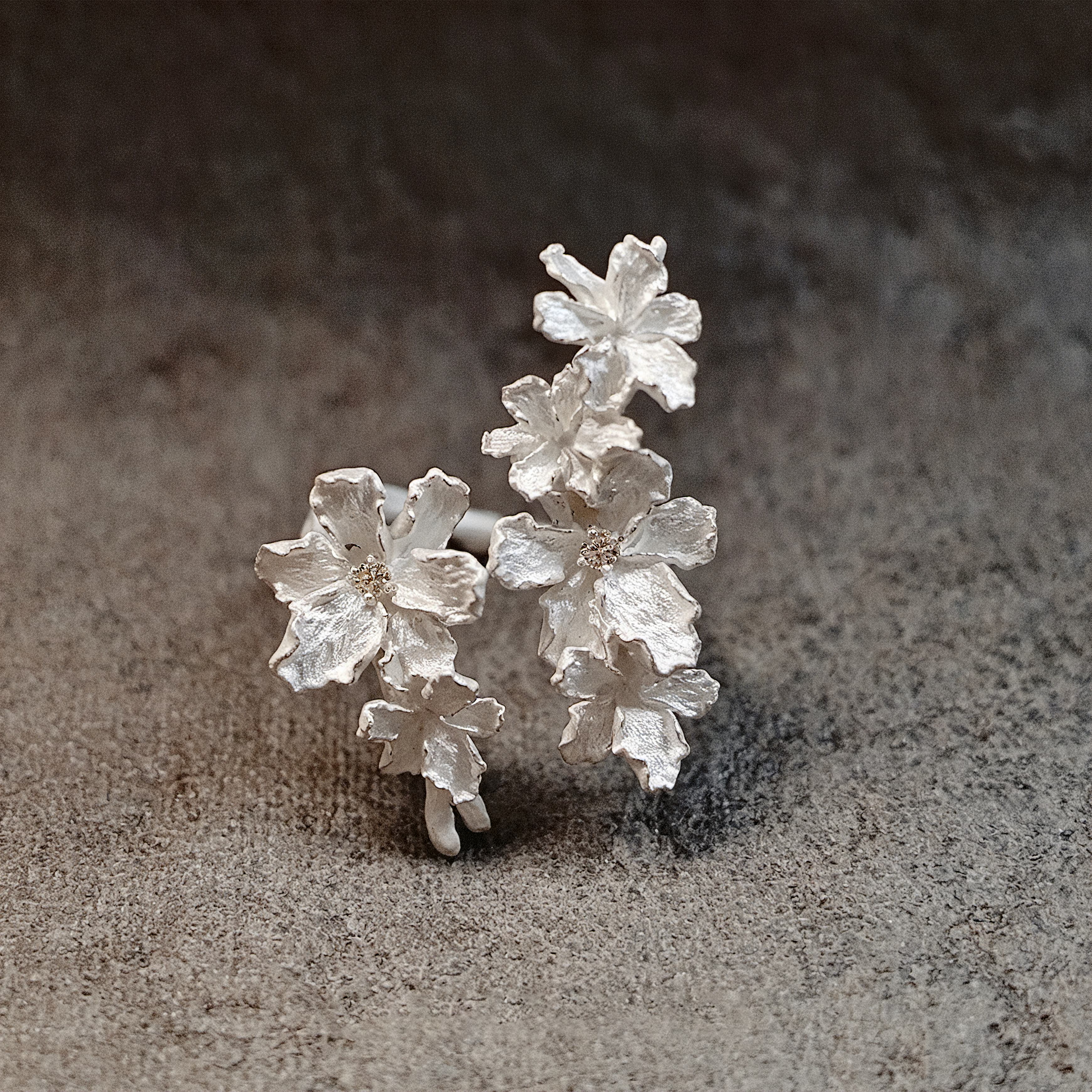Fireflies-White Iris Solitary Ring