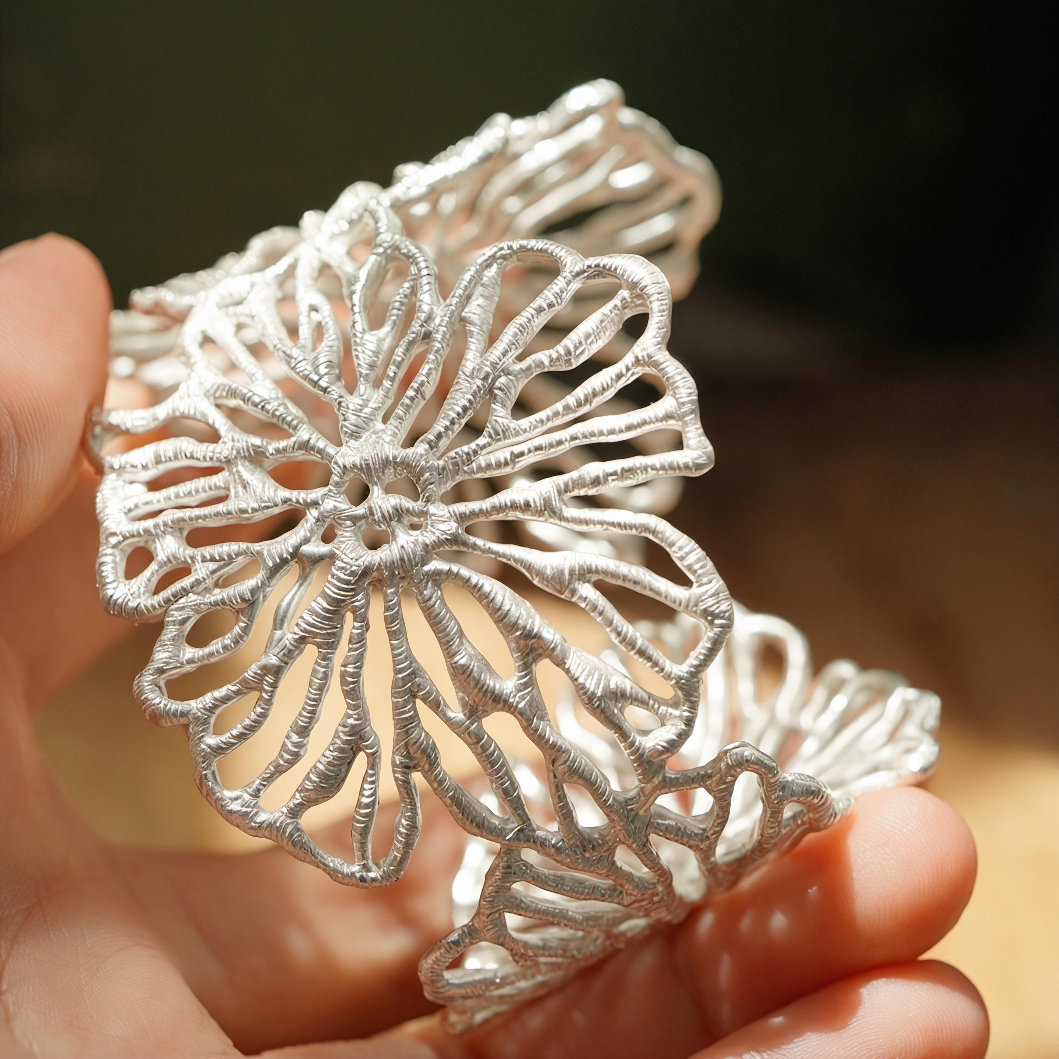 Hollow Floral Lace Bracelet