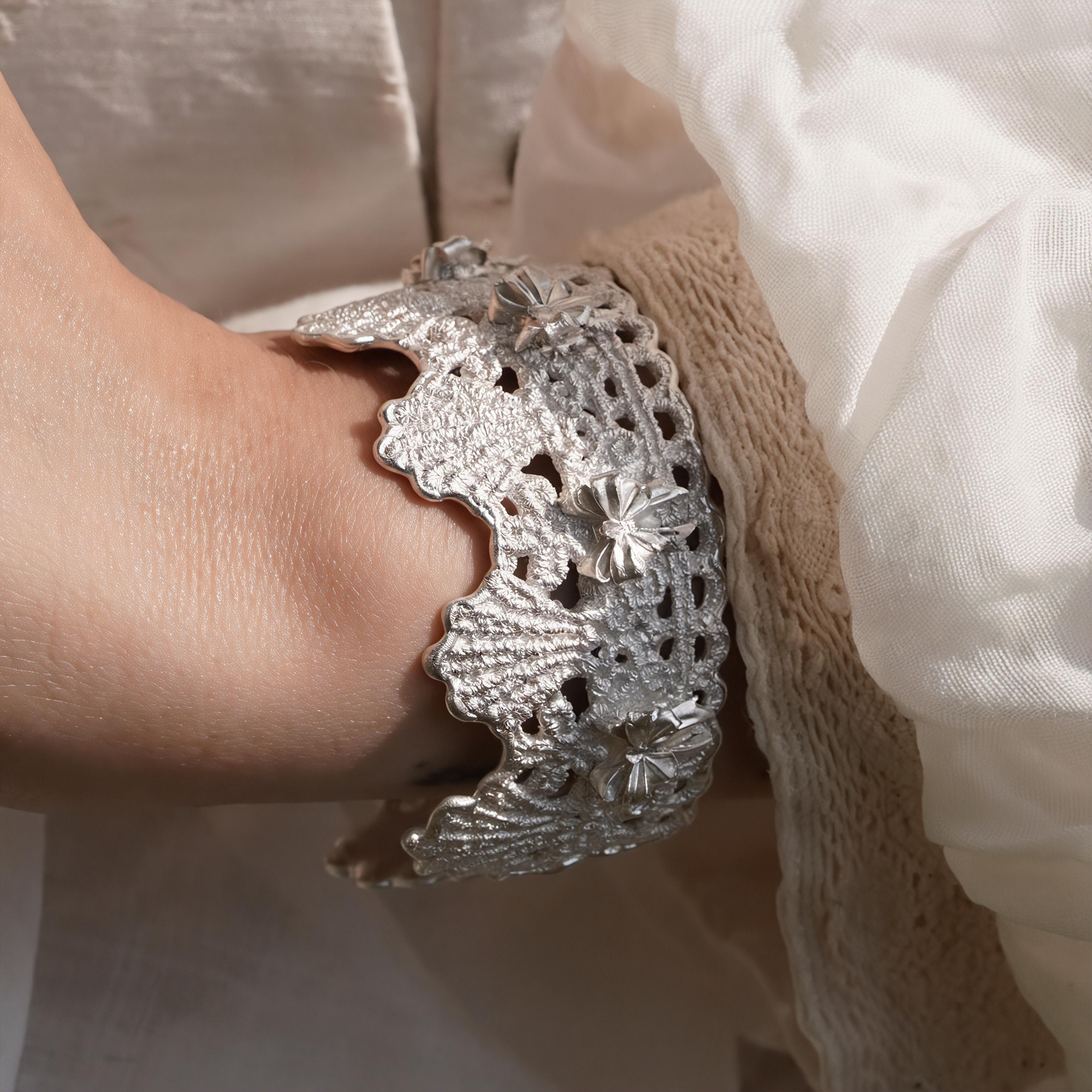 Lace Classic Bow Bracelet
