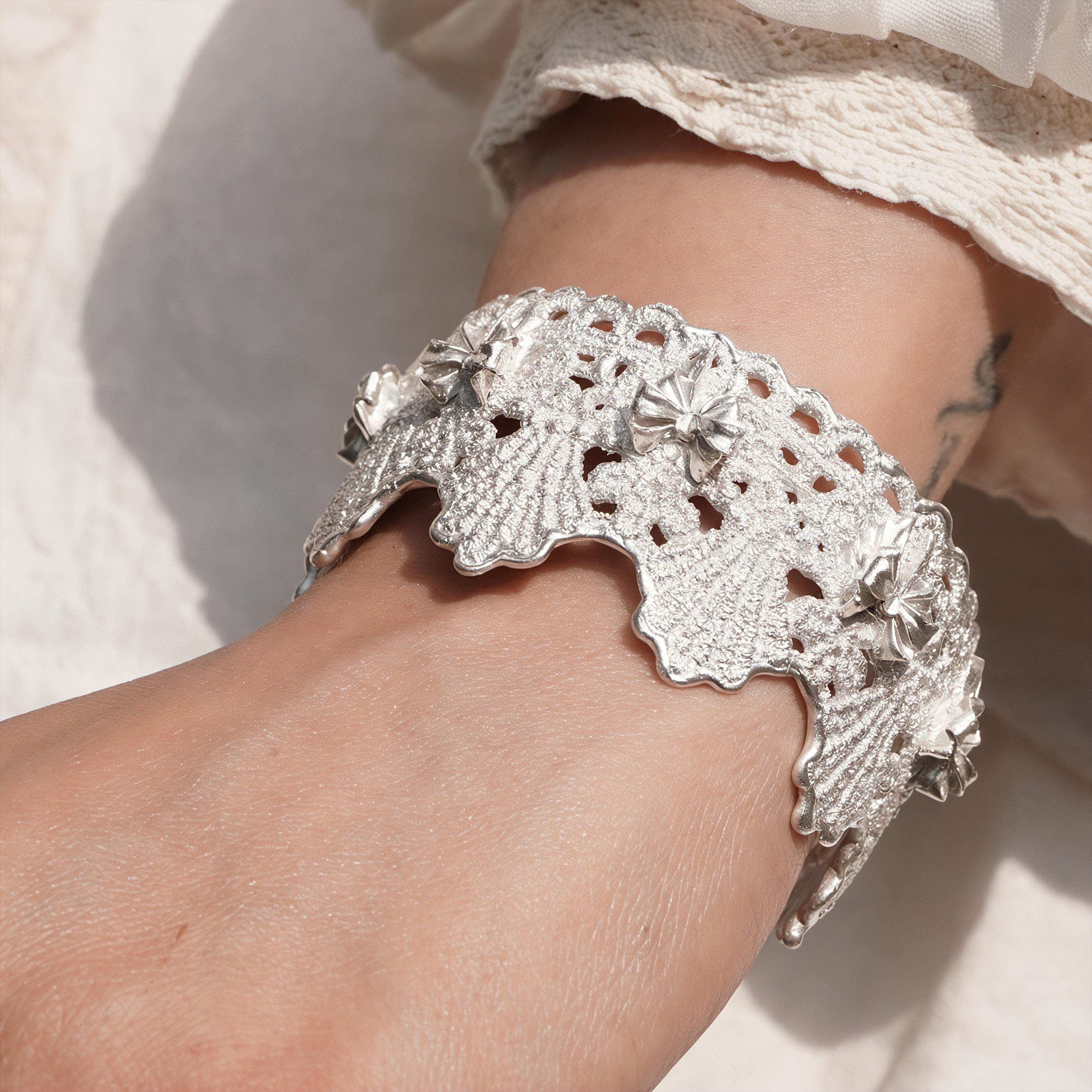Lace Classic Bow Bracelet